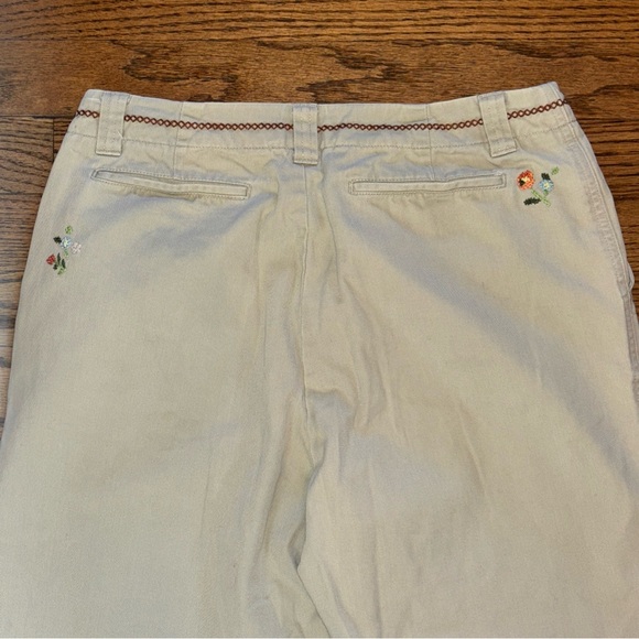 Gap‎ Khaki Y2K Bohemian Clean Cut Floral Embroidered Capri Pants Women's sz 6 - Picture 4 of 16